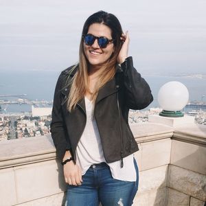 Meet your Posher, Alyssa